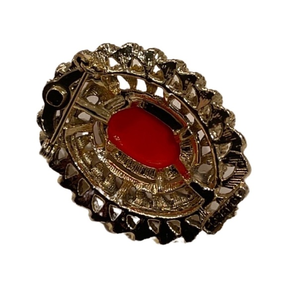 Gold & coral/orange brooch… this can be added on a chain as well. - Picture 2 of 4